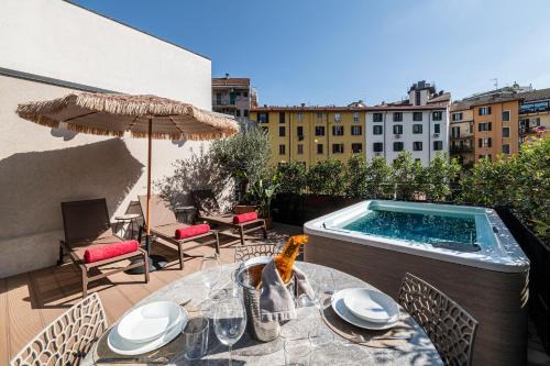 Milan Apartamento | Modigliani terrace jacuzzi Golden House