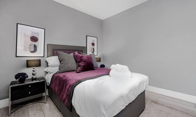 Uxbridge South Condominio | Modish and Cozy Apartment in Convenient Location