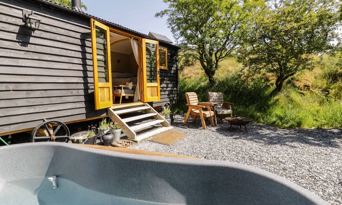 Llanbedr Cabaña | Moelfre - Shepherds Hut