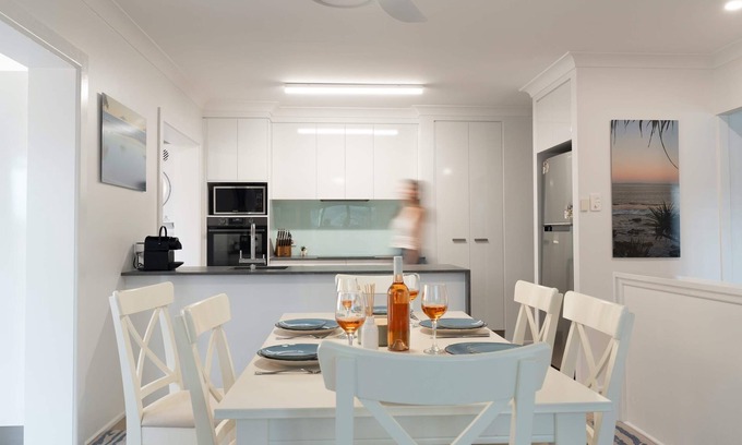 Moffat Beach Apartamento | Moffat Beach Coastal Contemporary Unit A