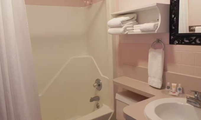 Lake George Complejo | Mohican Resort Motel - 2 Bedroom Efficiency