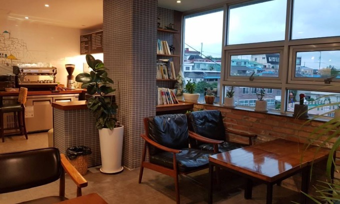 Mokpo Casa | Mokpo White Windmill Guesthouse