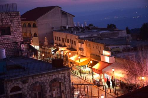 Safed Old City Cabina | Mol Hahr