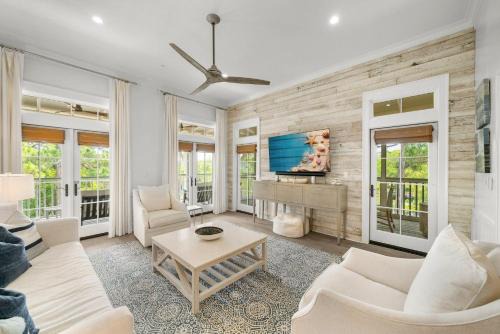 Watercolor Casa | Molly's Beach Haven