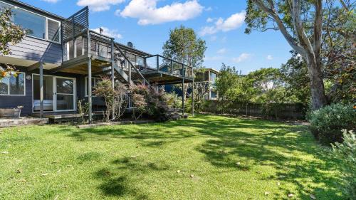 Narrawallee Casa | Mollymook Breeze - lovely 4 BR home with beach views