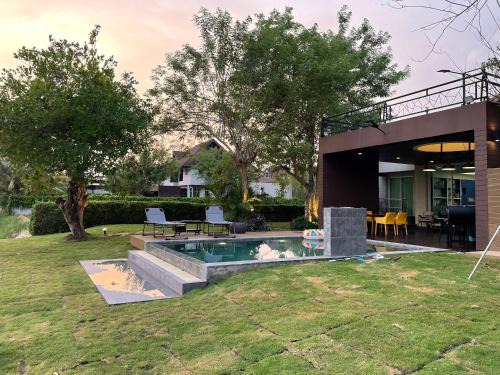 Khanong Phra Cabina | Momento Poolvilla Khaoyai