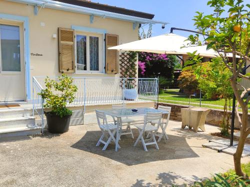 Marina di Massa Casa | Mon Amour Casa a Marina con Giardino