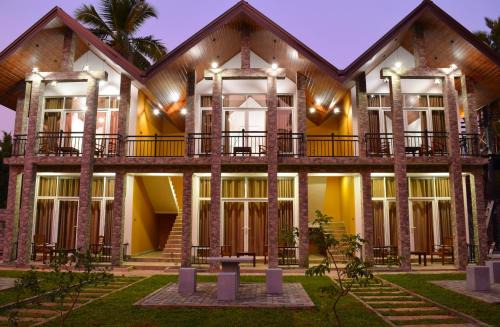 Nissankamallapura Hotel | Monarch Residence