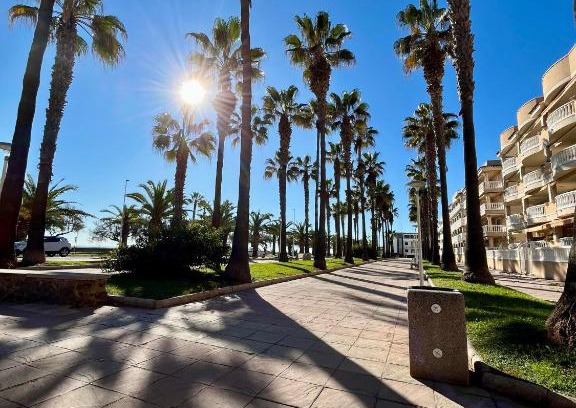 El Grau de Moncofa Apartamento | Moncofar Beach II a un paso del mediterraneo en esta propiedad ibicenca