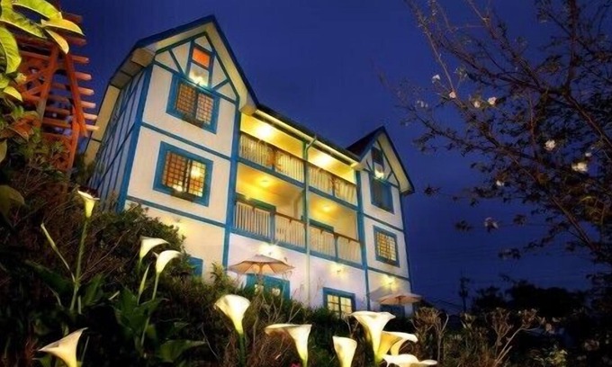 Ren'ai Cama Y Desayuno | Mone Garden Resort