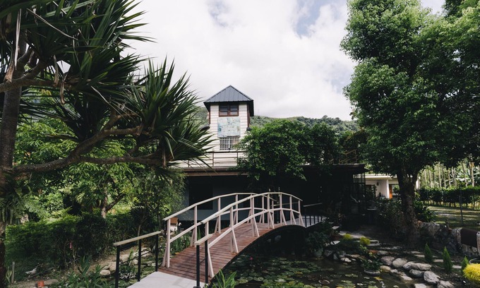 Shoufeng Cama Y Desayuno | Monet Garden B&B