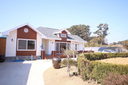 Pan-mal Casa | Mongsanpo High Beach Pension