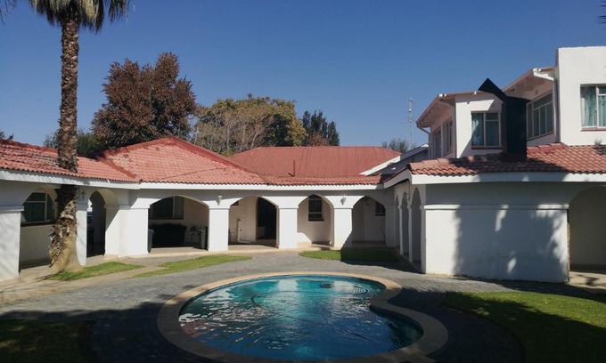 Welkom Casa | Monica's Guesthouse