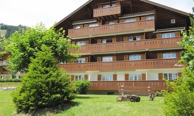 Schoenried Apartamento | Monique Nr. 1 by Interhome