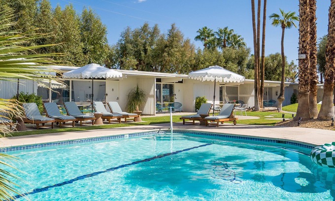 Desert Park Estates Hotel | Monkey Tree Hotel 10 by AvantStay | Stylish Hotel in Palm Springs w/ Pool!