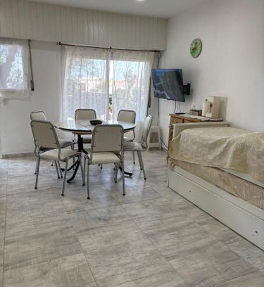 Monte Hermoso Casa | Monoambiente frente al mar