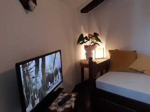 Precotto Apartamento | Monolocale piano alto luminoso pochi minuti metro rossa Milano