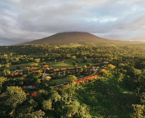 Aguas termales de Arenal Hotel | Montaña de fuego Mountain Resort & Spa