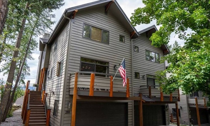Bigfork Casa | Montana Luxury - Eagle Bend Townhome