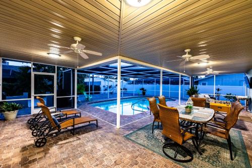 Whitney Beach Casa | Montauks Point! Private pool home 10 min drive to Anna Maria beaches!