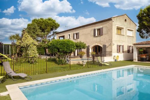 Chateaurenard Villa | Monte Leon