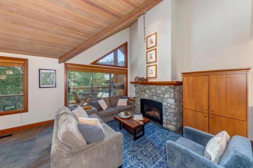 Whistler Village Casa | Montebello 4864