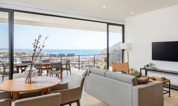 Colonia El Progreso Apartamento | Montemar 601: 2bd Condo Pool Ocean Views Gym