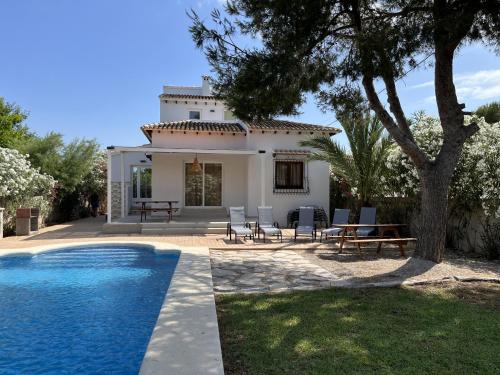 Les Deveses Casa | Montenegro - BTB
