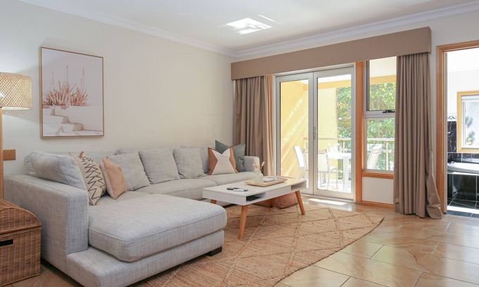 Bright Apartamento | MONTEREY - relaxed living for couples in Bright