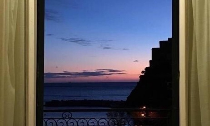 Borgo Antico Apartamento | Monterosso 30 metresfrom the beach, wonderful sea view free wi- fi parking
