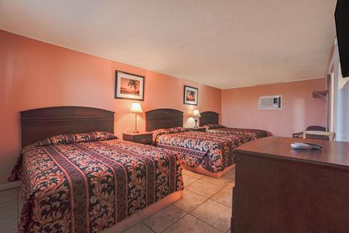 Corpus Christi Hotel | Monterrey Motel Padre Island, Corpus Christi BY OYO
