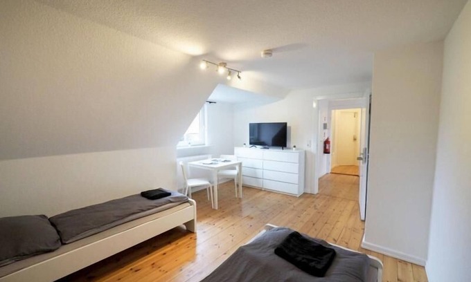 Bad Oldesloe Apartamento | Monteurwohnung für 6 Pers. mit WLAN, Küche & TV – Bad Oldesloe, Nähe Hamburg & Nähe Lübeck