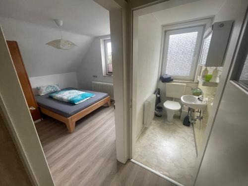 Usseln Apartamento | Monteurzimmer Zimmer + WC