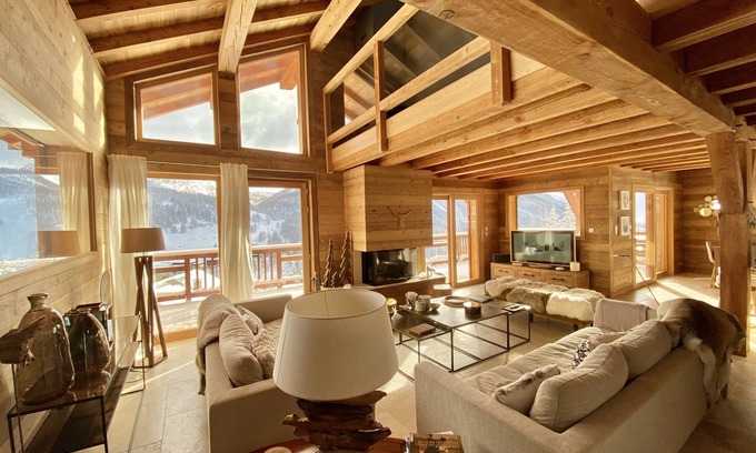 Montgenevre Chalet De Esquí | Montgenevre. new Tipamountain chalet, luxury, charm, 185m superb view.