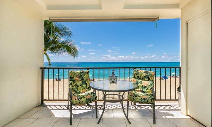 Makaha Condominio | ¡INCREÍBLE VISTA! JUSTO EN LA MEJOR PLAYA! PISCINA, TINA CALIENTE, TENIS, PKG / WFi GRATIS