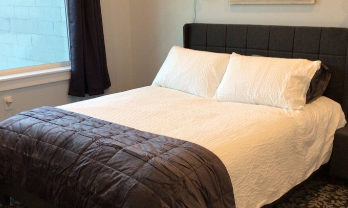 Central Area Apartamento | Month to Month Downtown Salem OR. Loft Apartment 229