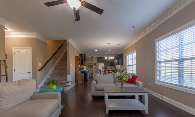 Kingston Casa | Monthly Pet Friendly 4 Bedroom Family Home