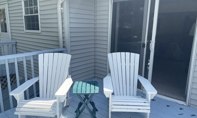 Osbornsville Casa | Monthly Summer Rental Home - beach passes included!