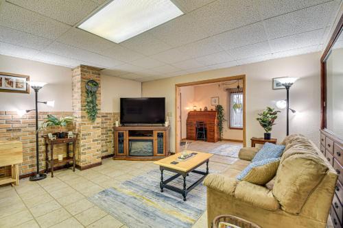 Montour Falls Apartamento | Montour Falls Apartment about 3 Mi to Seneca Lake!