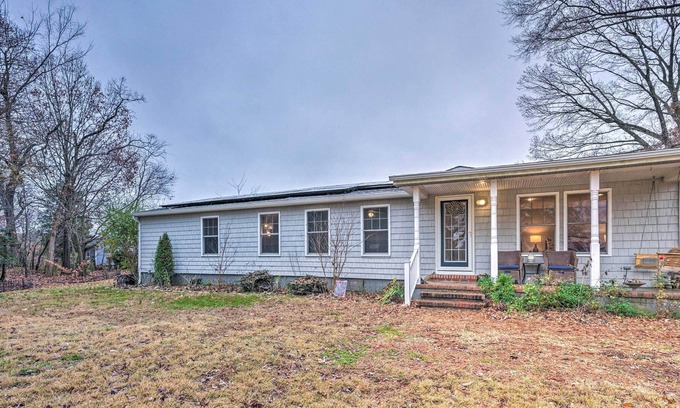 Mount Holly Casa | Montross Retreat w/ Private Boat Dock!