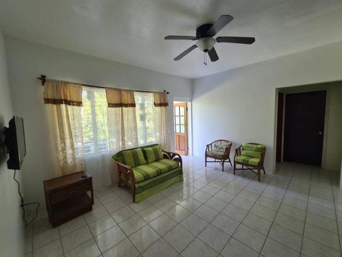 Cudjoe Head Apartamento | Montserrat Mountain View Retreat
