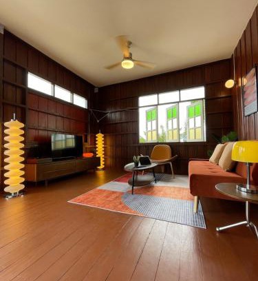 Mae Lao Casa | Moo Haus