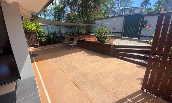Mooloolaba Casa | Mooloolaba - Single storey house, 11 minute walk to the patrolled swimming beach