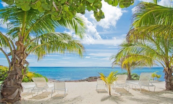 Bodden Town Condominio | Moon Bay 27 is a 2 Bedroom Beachview Condo in Historic Bodden Town