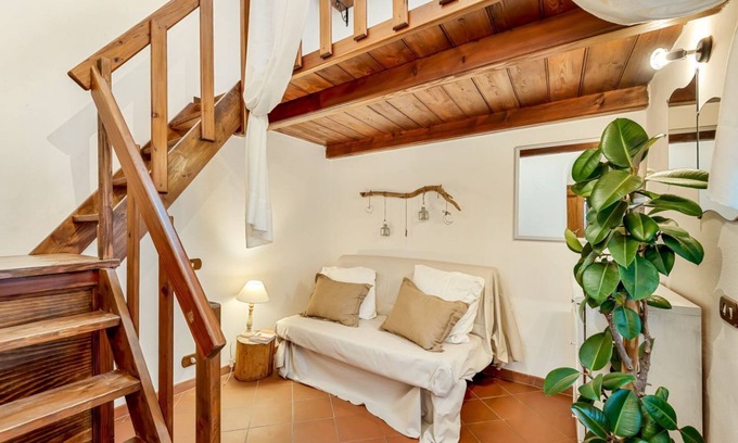 Vezzano Ligure Casa | Moon in the Castle, Sea Lands