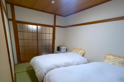 Takatsu Apartamento | Moon Rising 102