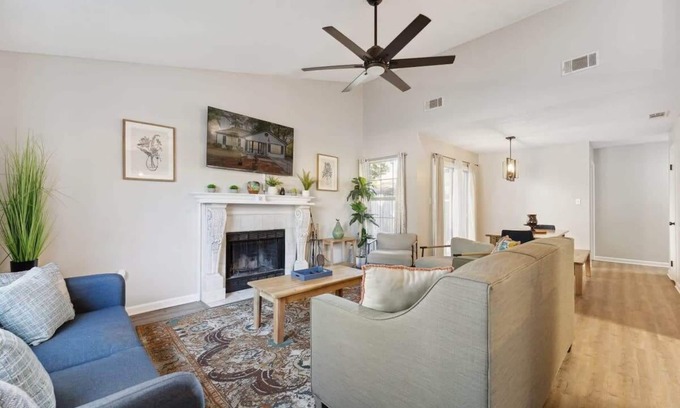 Savannah Casa | Moon River District, Updated! Wistful Washington