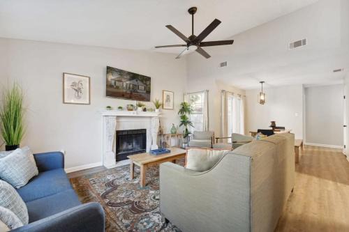 Savannah Casa | Moon River District, Updated! Wistful Washington