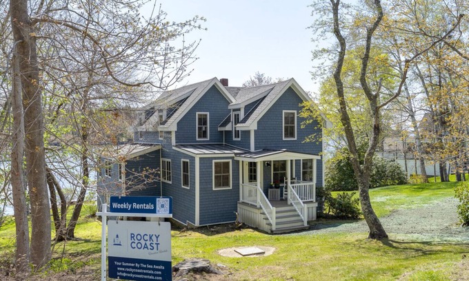 Bayville Casa | Moon Tide Cottage on Linekin Bay with Rocky Coast Rentals