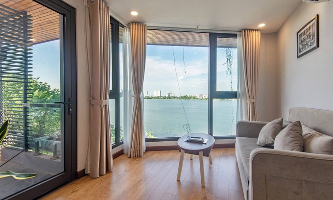 Tay Ho Hotel | Moon West Lake Residence